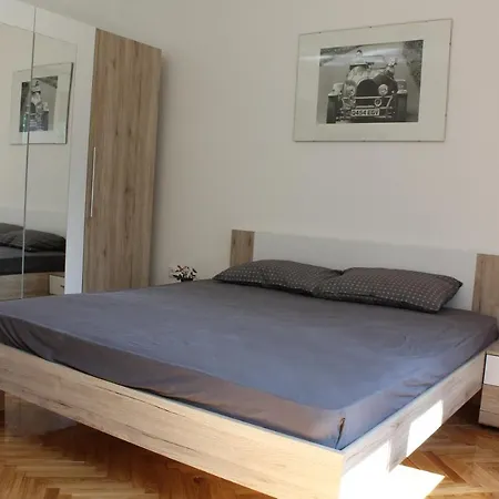 M Apartment *