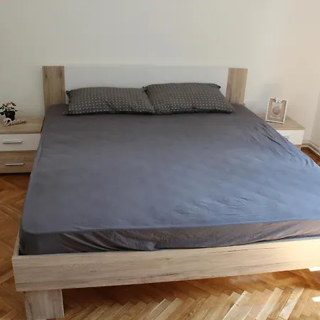 Apartment M